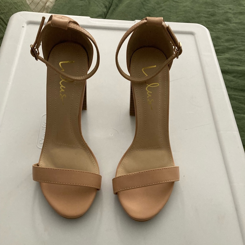 Lulus tan heels